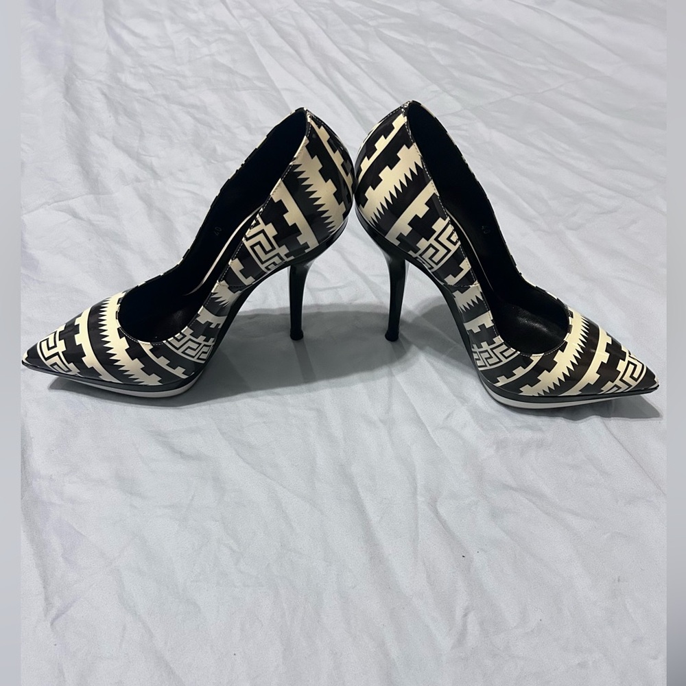 Versace Black and Cream Geometric Heels